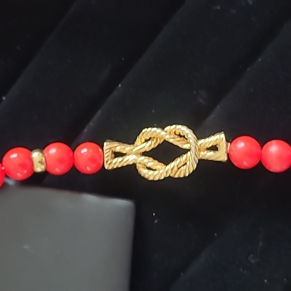 Vintage Napier Strand of Red Ball w/ gold tone Knott 8mm necklace Sharp - Picture 4 of 4